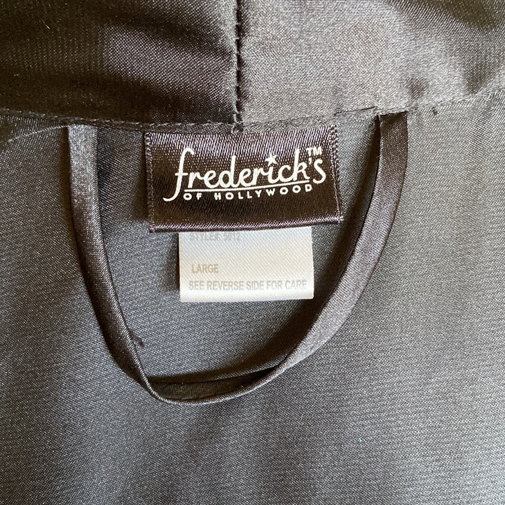 Frederick’s of Hollywood Robe - Picture 7 of 8
